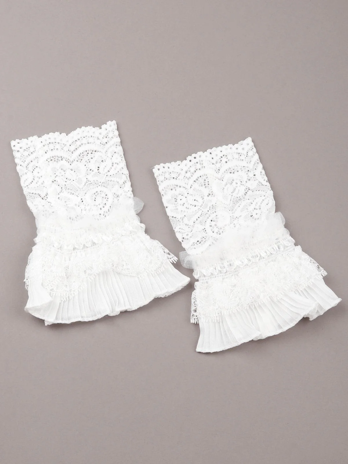 Odette White Frills And Lace Embellished Hand Gloves For Women - Image 3