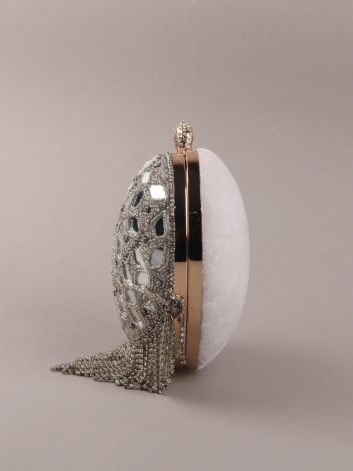 Odette Women White Heart-Shaped Embellished Clutch - Image 4