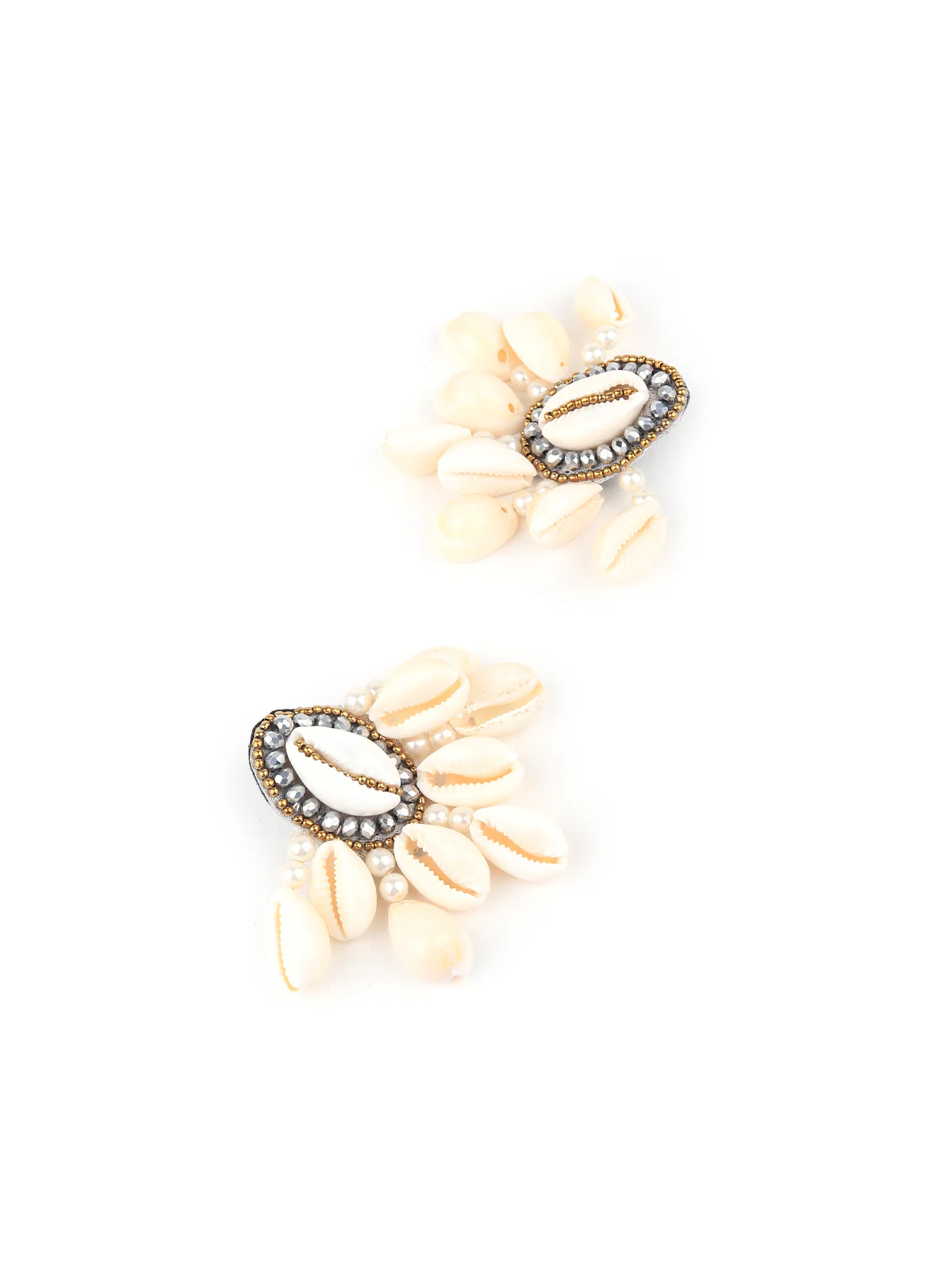 Odette Women White Seashell Necklace Set With Earrings - Image 6