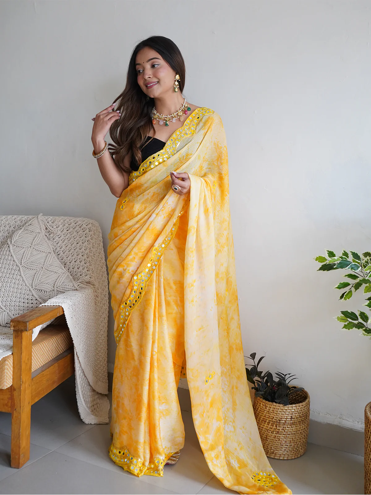 Odette Women Yellow Satin Georgette Prism Print Saree With Unstitched Blouse - Image 3