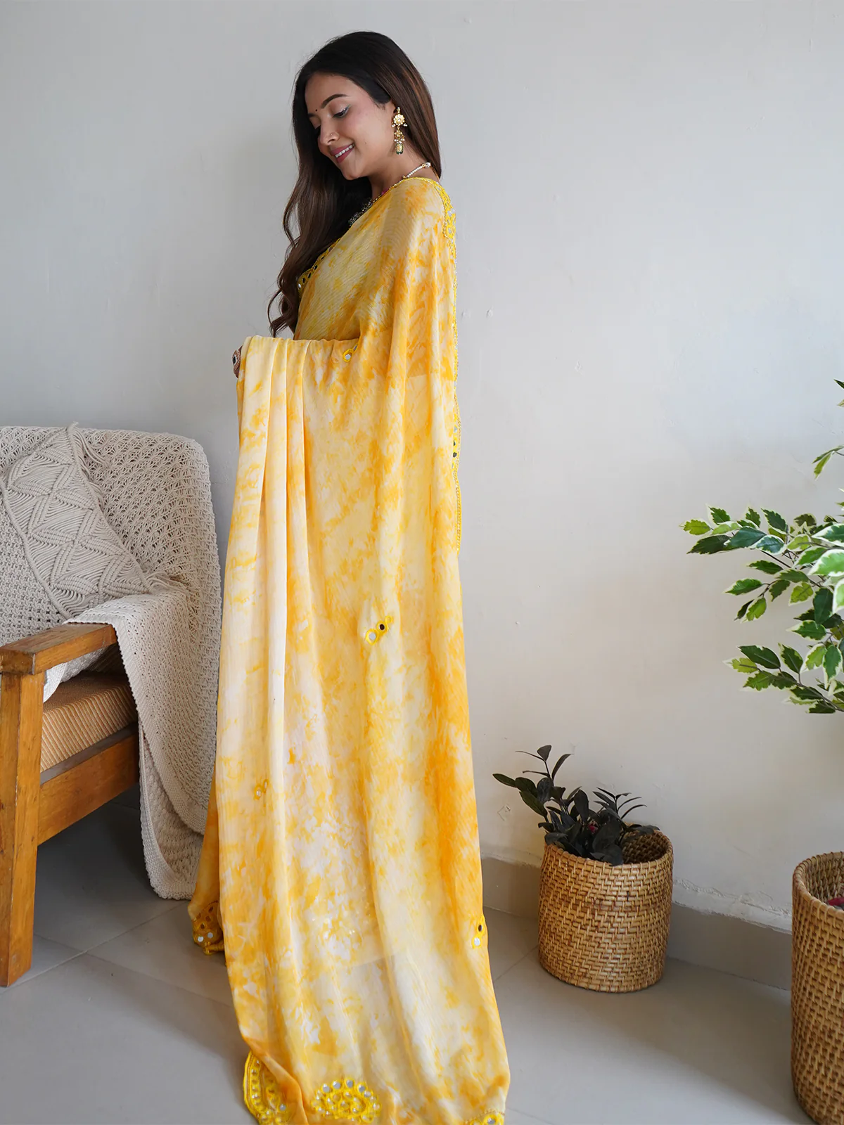 Odette Women Yellow Satin Georgette Prism Print Saree With Unstitched Blouse - Image 7