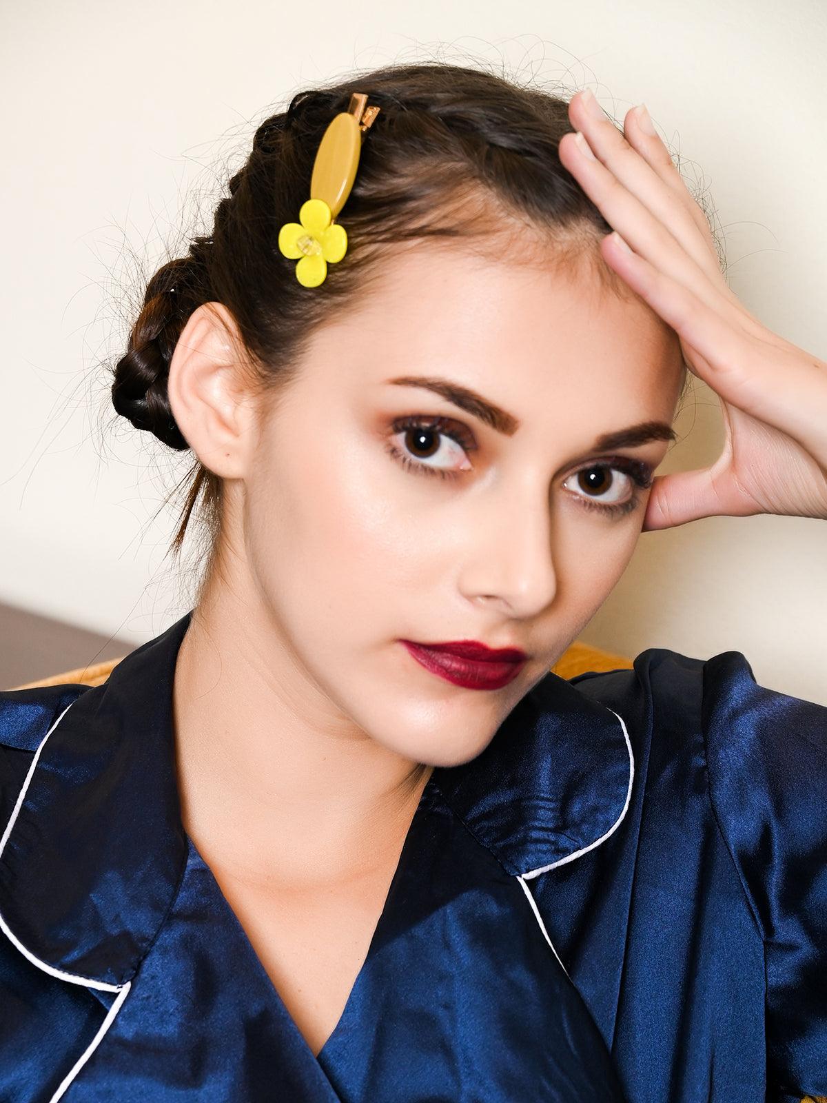 Odette Women Yellow Glass Stone Hair Clip - Image 2